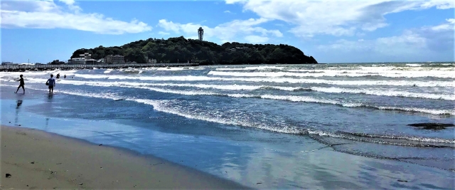 江ノ島　巻き爪　海