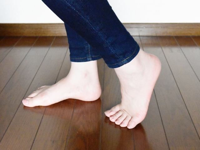 鎌倉　巻き爪　足