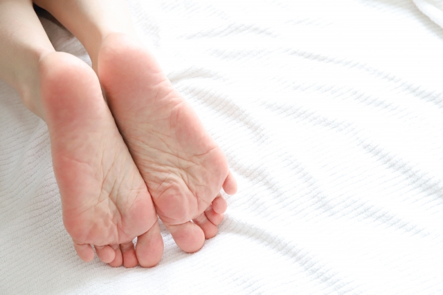 鎌倉市　巻き爪　足