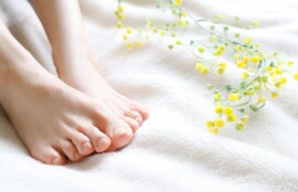 久里浜市　巻き爪　足