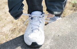 久里浜　巻き爪　靴