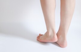 久里浜　巻き爪　足