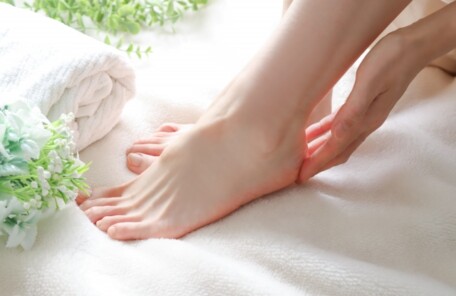 久里浜　巻き爪　足