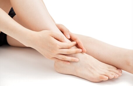 逗子市　巻き爪　足