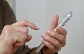 逗子市　巻き爪　手