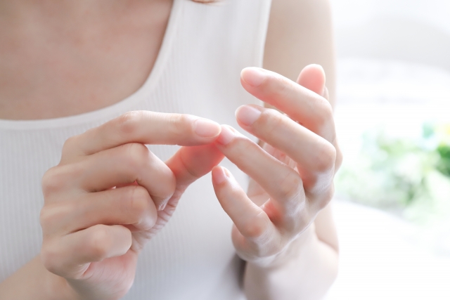 逗子市　巻き爪　手