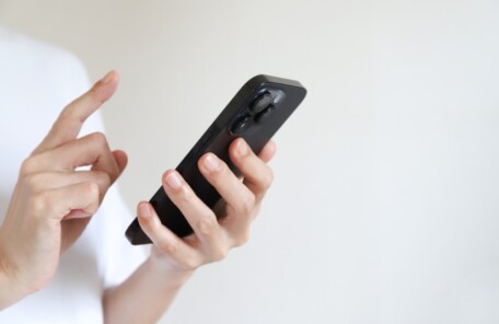 逗子市　巻き爪　スマホ